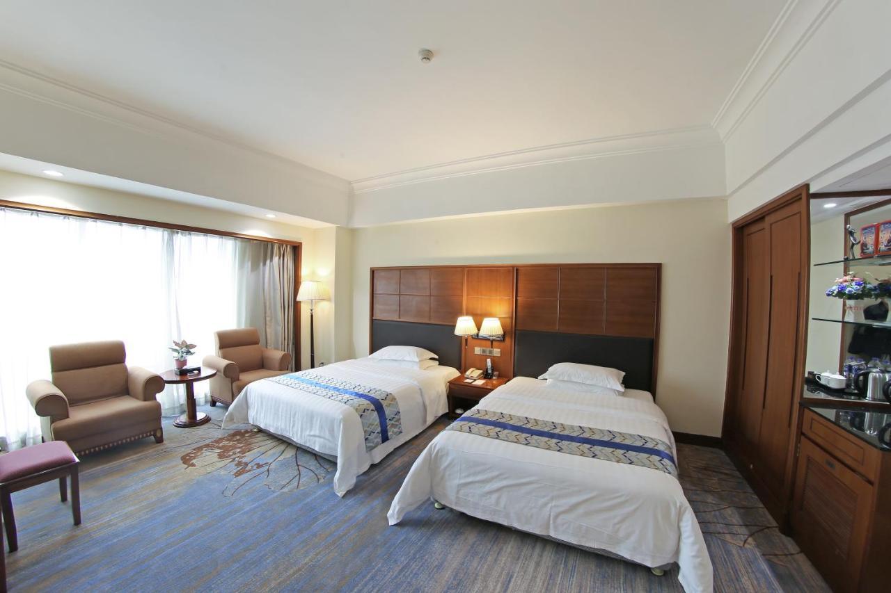 Gladden Hotel Jiangmen Exterior foto